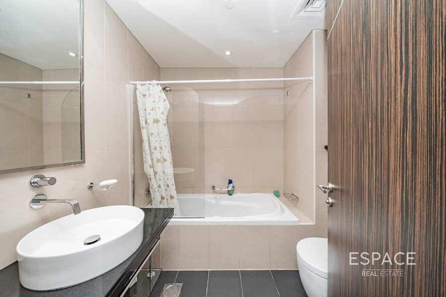 Vacnat Soon-Spacious Living- Health Club - Image 6