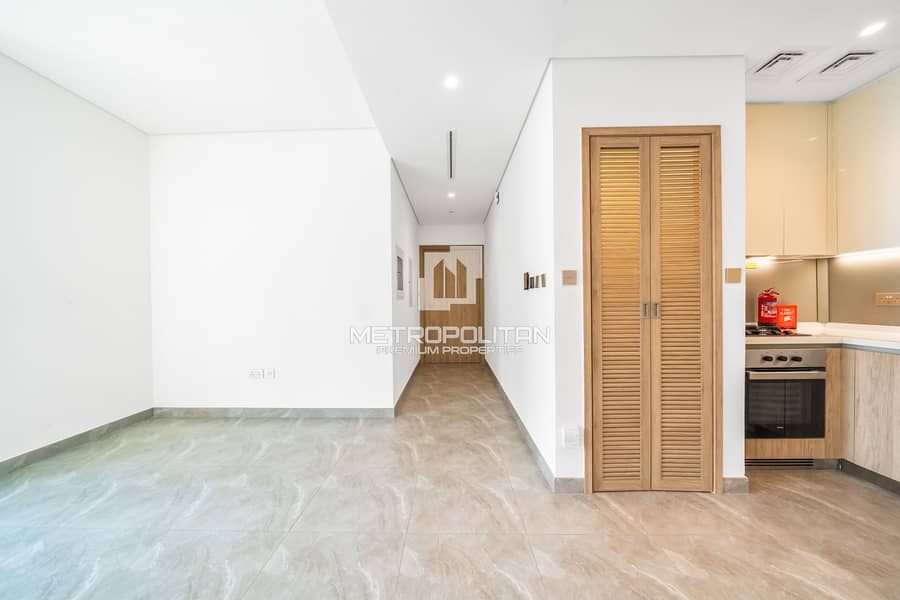 Brand New | Burj View | Prime Location - Image 7