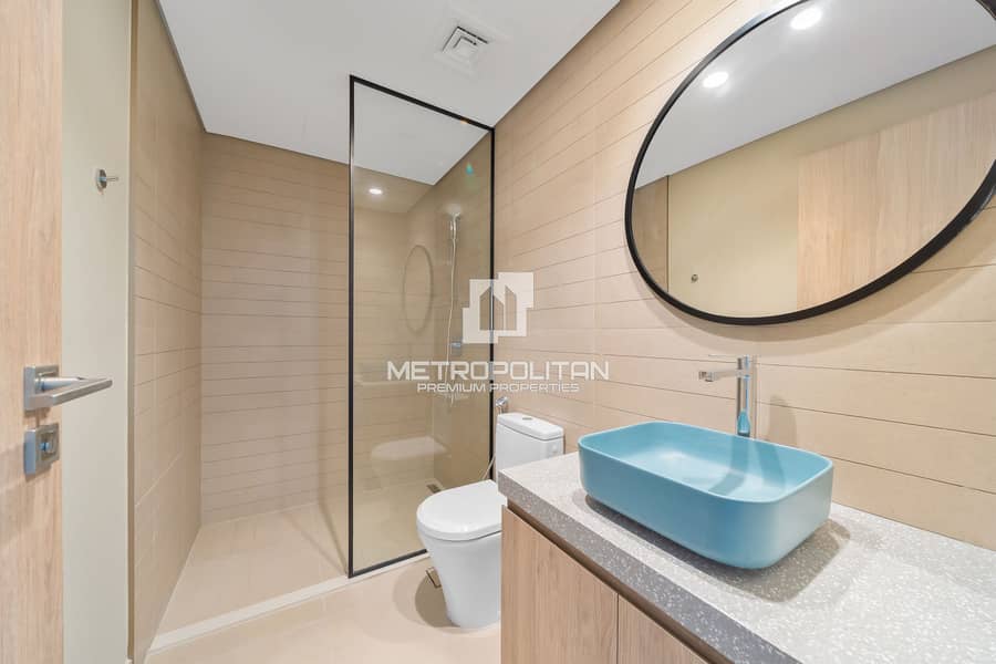 Brand New | Burj View | Prime Location - Image 11