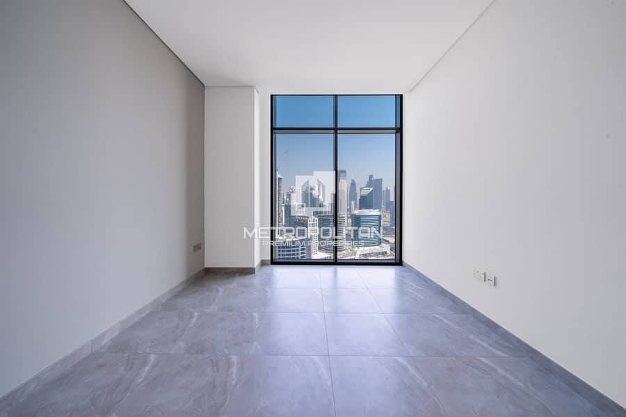 Brand New | Burj View | Prime Location - Image 12