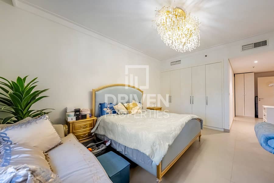 Furnished | Waterfront Living | Large Layout - Image 7