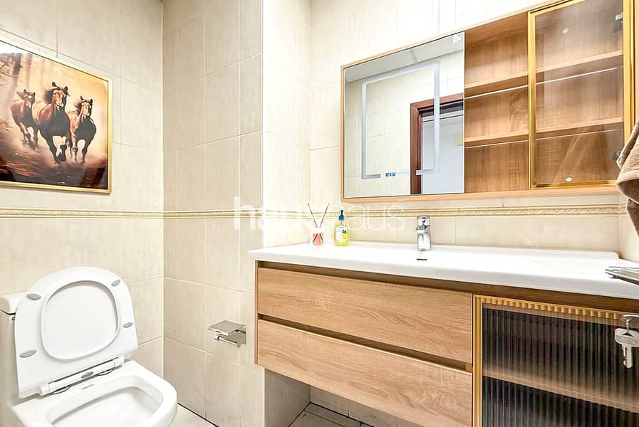 Fully-Upgraded | Vacant | Prime Location - Image 18