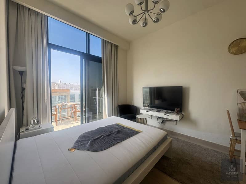 A POOL VIEW STUDIO HIGH FLOOR FOR SALE