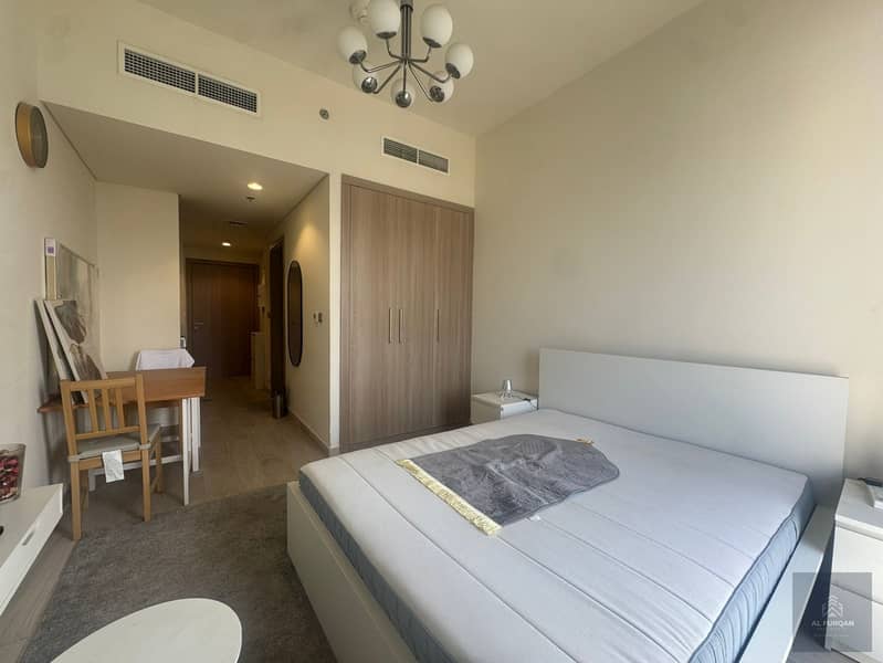 A POOL VIEW STUDIO HIGH FLOOR FOR SALE