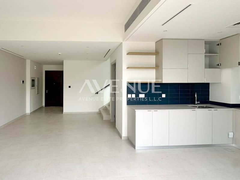 Corner Unit | Opposite Pool | Park View