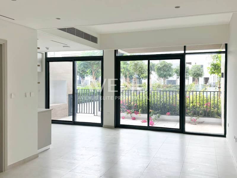 Corner Unit | Opposite Pool | Park View