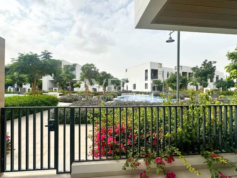 Corner Unit | Opposite Pool | Park View - Image 6