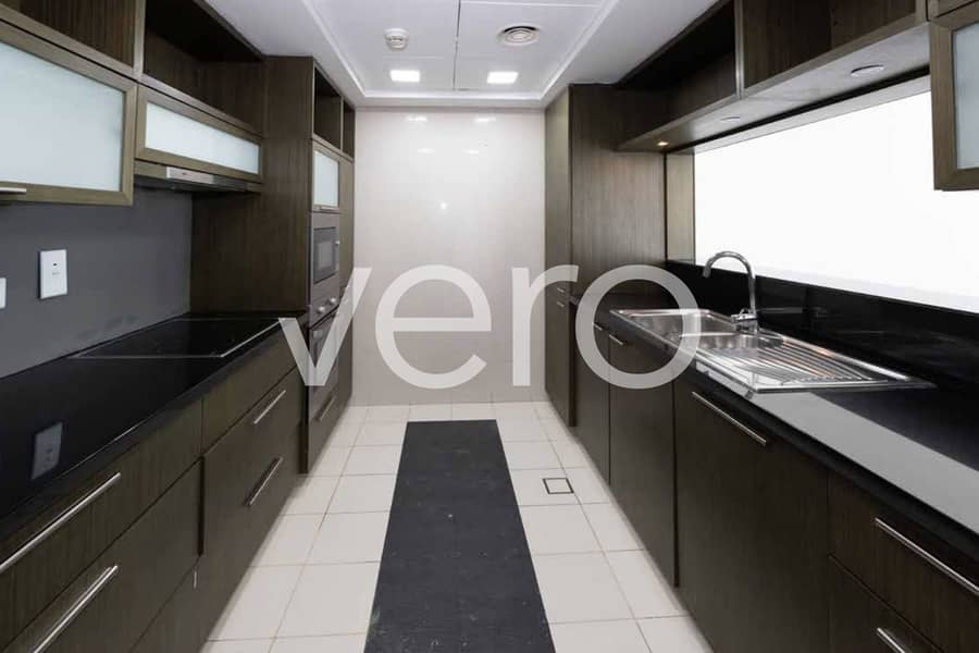 Vacant | Boulevard View | Furnished - Image 6