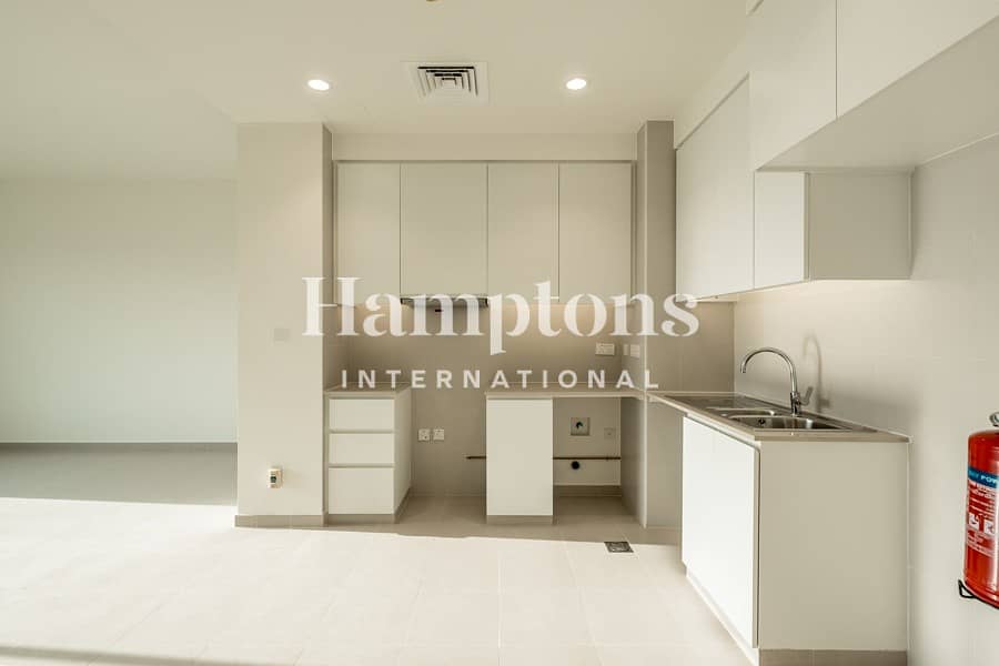 Modern 2BR + Large Balcony | Great Location - Image 10