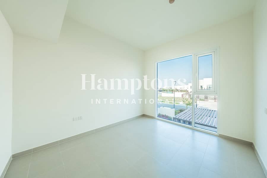 Modern 2BR + Large Balcony | Great Location - Image 11