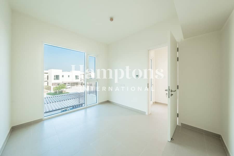 Modern 2BR + Large Balcony | Great Location - Image 13