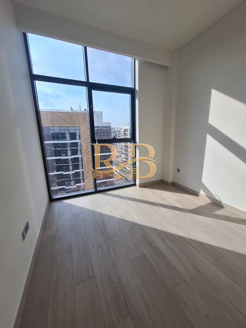 Spacious 3Bhk | Corner Unit | High Floor | Boulevard View | Chiller Free |3bhk Multiple units available - Image 9