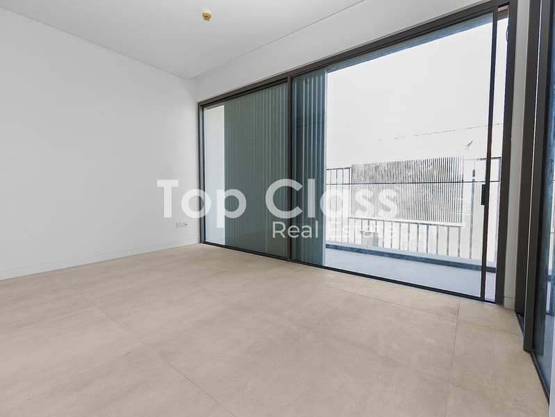 G+2 Townhouse |Two Living Areas | BUA: 3,750 sqft