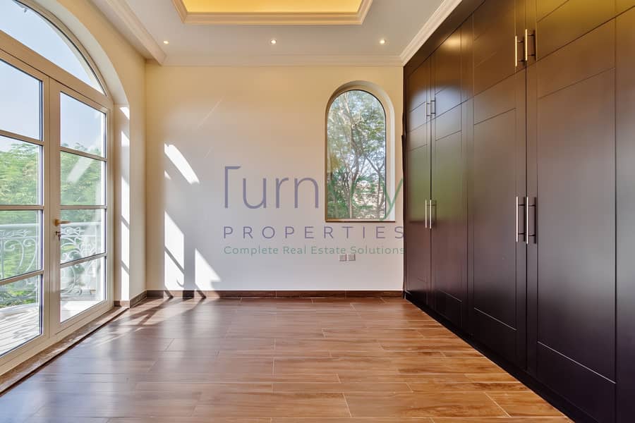 5 Bed Villa | Custom Build | Prime Location - Image 24