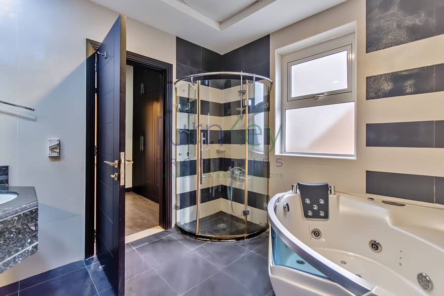 5 Bed Villa | Custom Build | Prime Location - Image 28