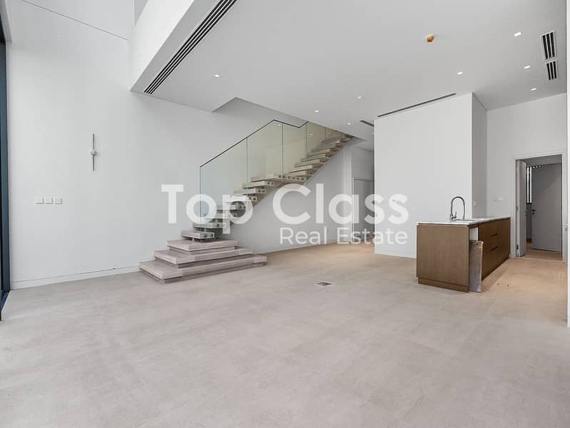 G+2 Townhouse |Two Living Areas | BUA: 3,750 sqft