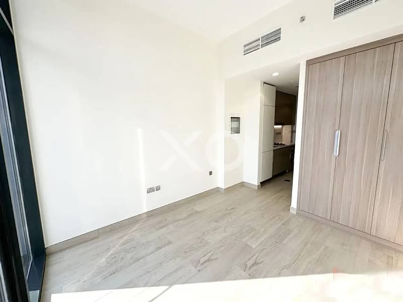 Amenities view | Large terrace | Rented