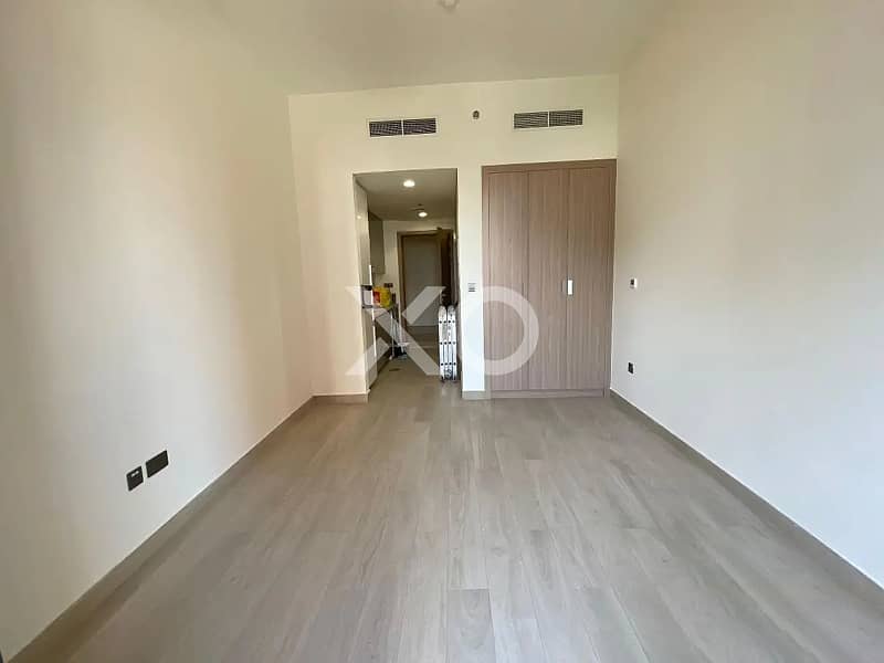 Amenities view | Large terrace | Rented