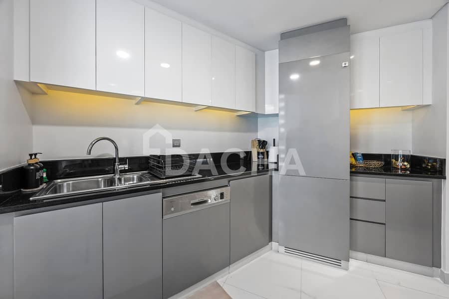 Premium Upgraded | Open Canal View | Business Bay - Image 8