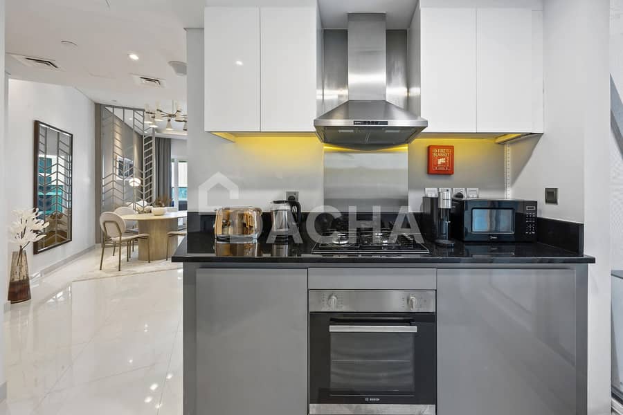 Premium Upgraded | Open Canal View | Business Bay - Image 9