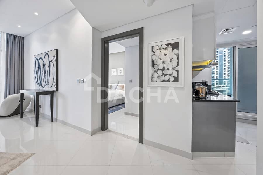 Premium Upgraded | Open Canal View | Business Bay - Image 15