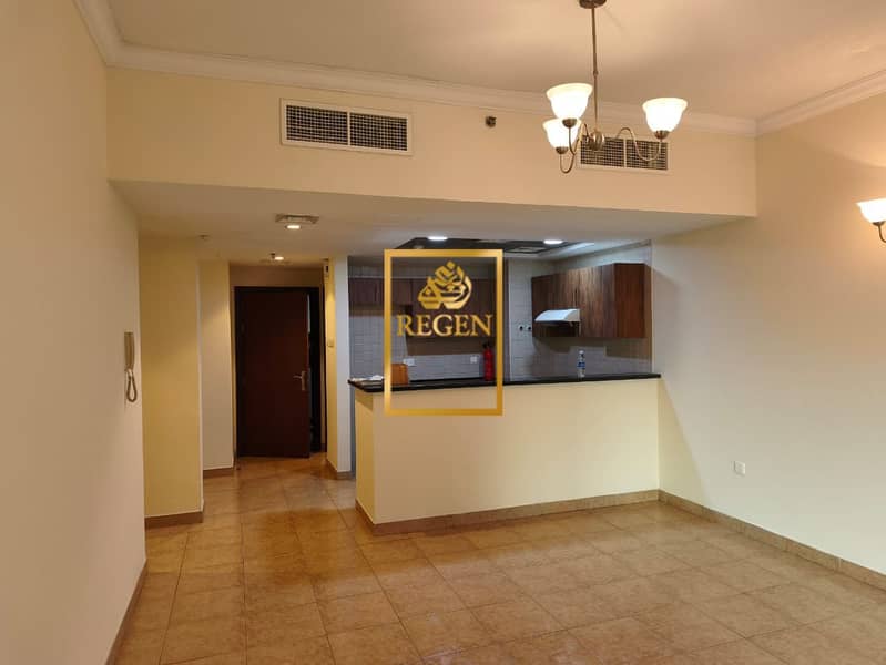 Vacant 2BR | Golf View Residence, Dubai Sports City