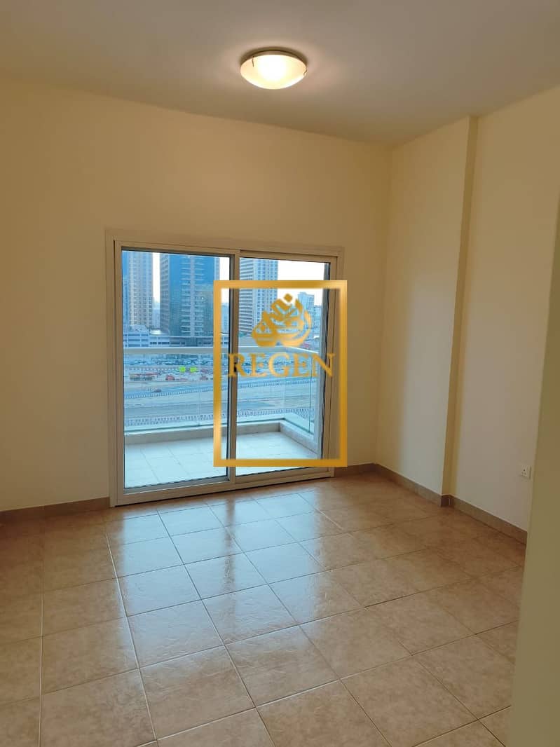 Vacant 2BR | Golf View Residence, Dubai Sports City - Image 6