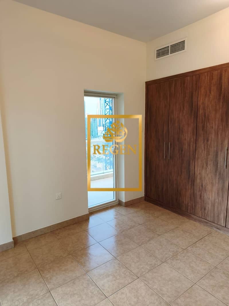 Vacant 2BR | Golf View Residence, Dubai Sports City - Image 9