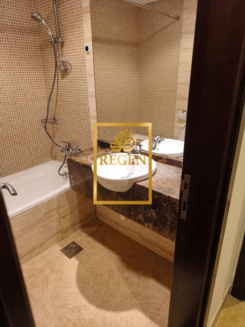 Vacant 2BR | Golf View Residence, Dubai Sports City - Image 12