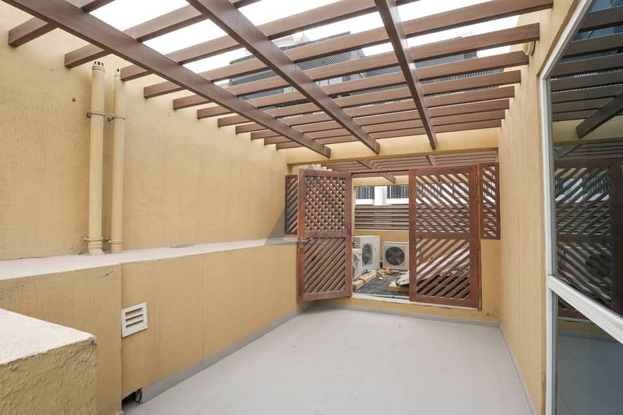 Spacious 4BR + Maid Villa | Vacant | Prime JVC Location - Image 19