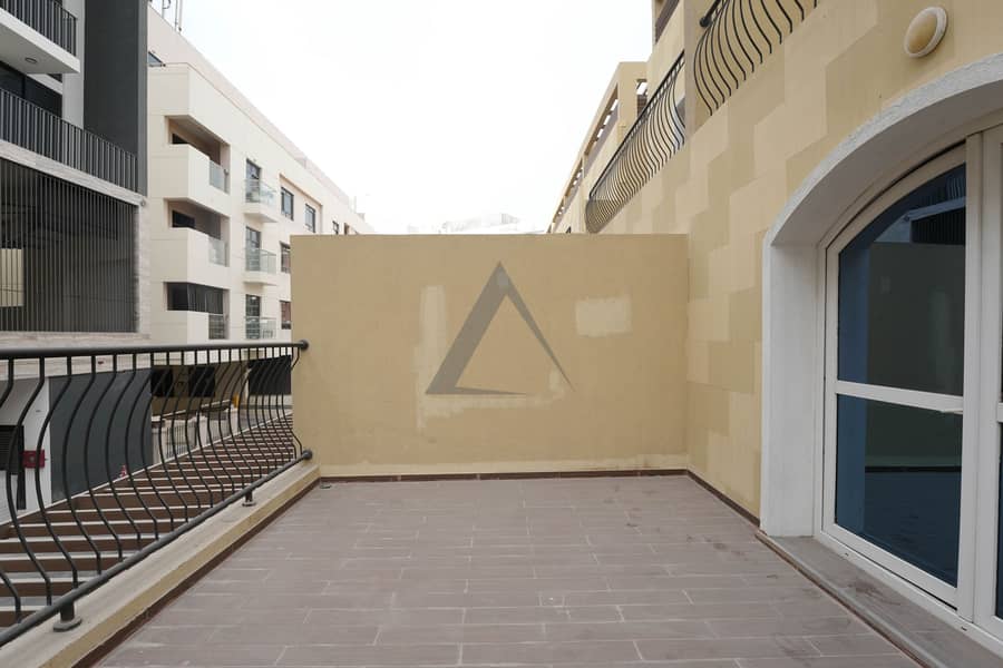 Spacious 4BR + Maid Villa | Vacant | Prime JVC Location - Image 24