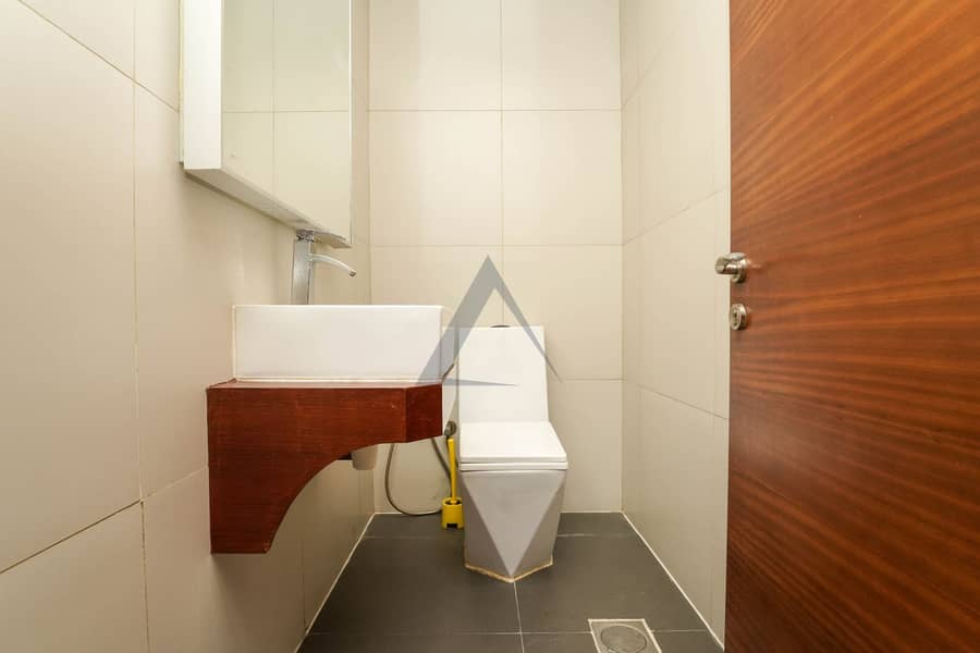 Spacious 4BR + Maid Villa | Vacant | Prime JVC Location - Image 27