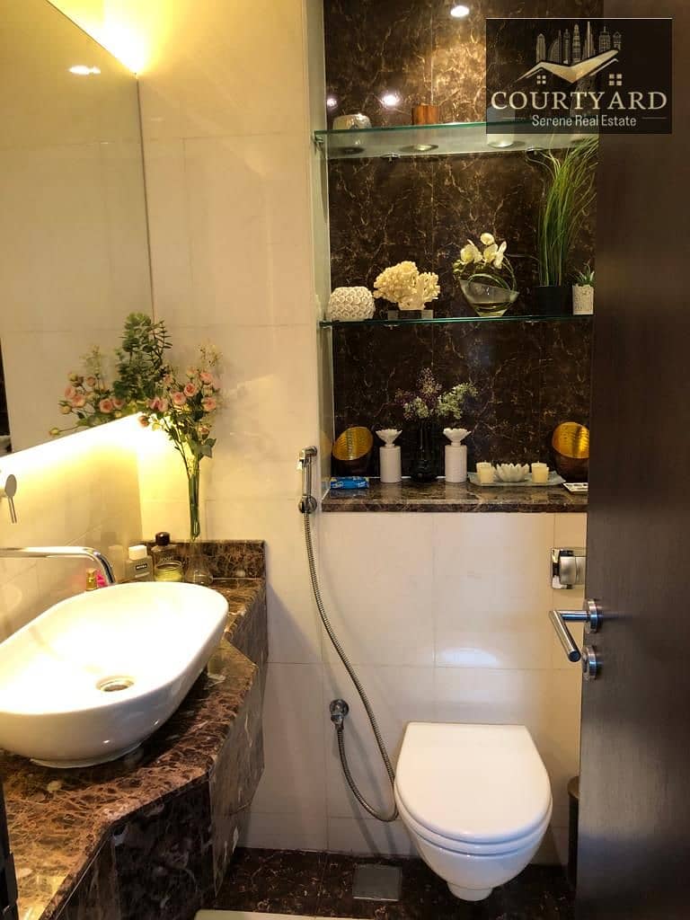 Vaastu | Vacant on Transfer | Maids room | On metro - Image 8