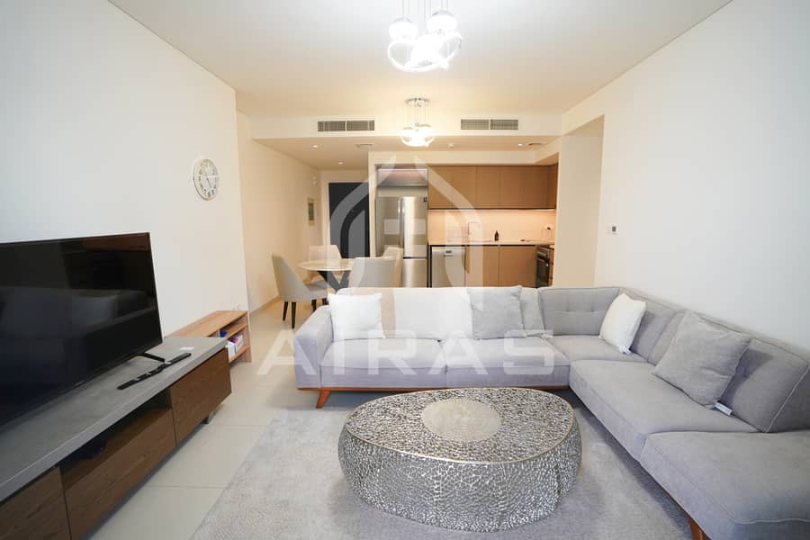 Emaar's Burj Crown: Spacious 2BR in Heart of Downtown