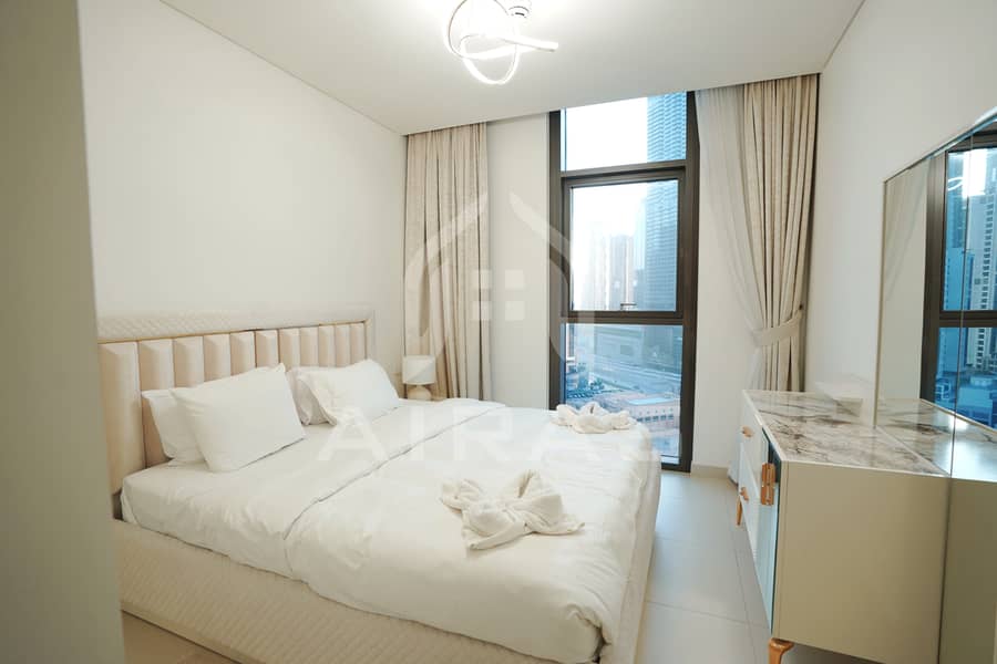 Emaar's Burj Crown: Spacious 2BR in Heart of Downtown