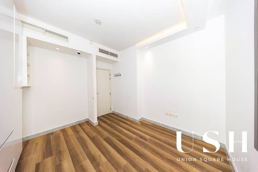 Single Row 4-Bedroom Townhouse for Rent | 7,297 sq. ft Large Plot - Image 10