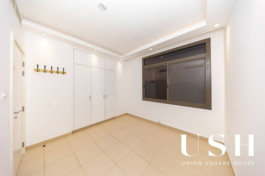 Single Row 4-Bedroom Townhouse for Rent | 7,297 sq. ft Large Plot - Image 13