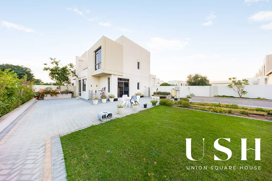 Single Row 4-Bedroom Townhouse for Rent | 7,297 sq. ft Large Plot - Image 16