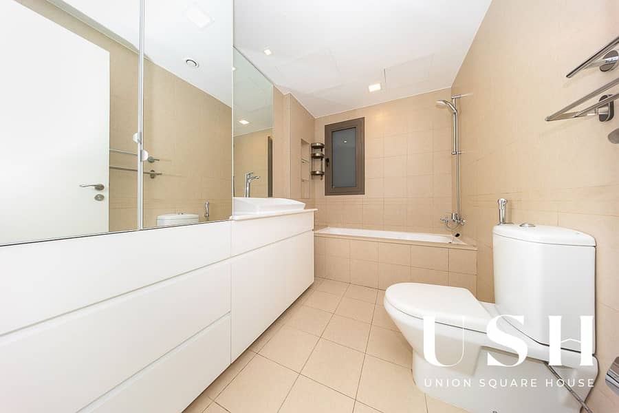 Single Row 4-Bedroom Townhouse for Rent | 7,297 sq. ft Large Plot - Image 21