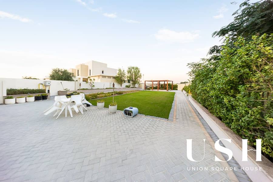 Single Row 4-Bedroom Townhouse for Rent | 7,297 sq. ft Large Plot - Image 42