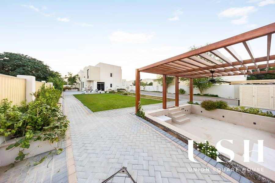 Single Row 4-Bedroom Townhouse for Rent | 7,297 sq. ft Large Plot - Image 43