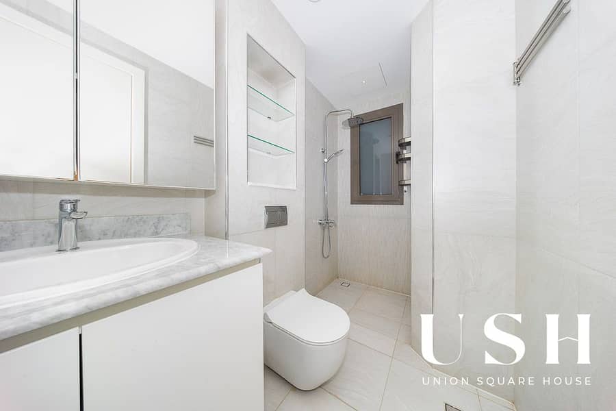 Single Row 4-Bedroom Townhouse for Rent | 7,297 sq. ft Large Plot - Image 46