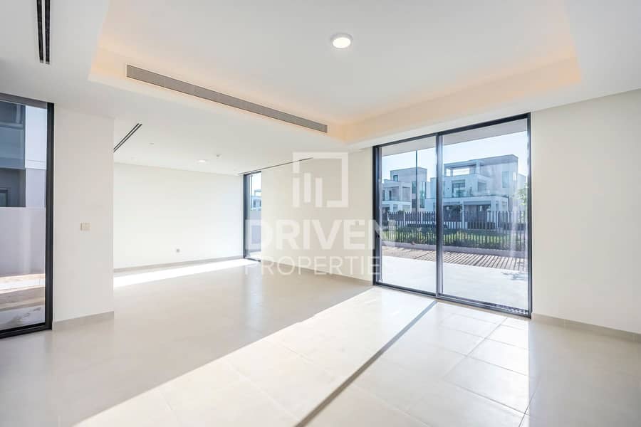 Single Row | Keys in Hand | Motivated Seller