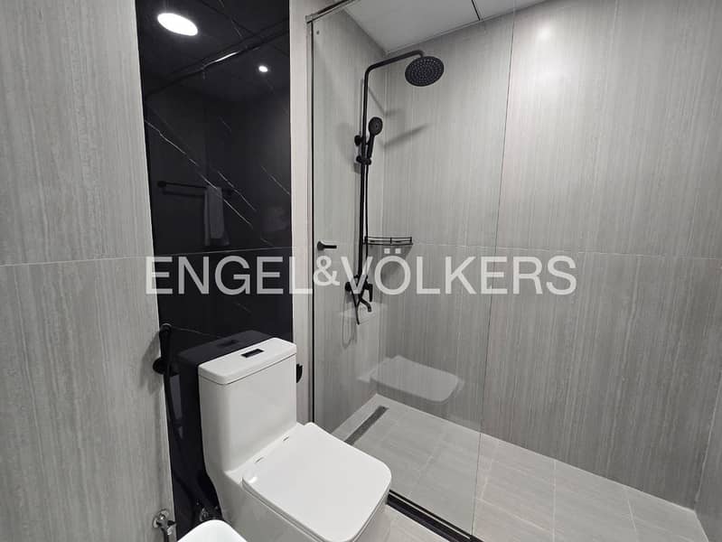 Vacant | Brand New | Fully Furnished - Image 10