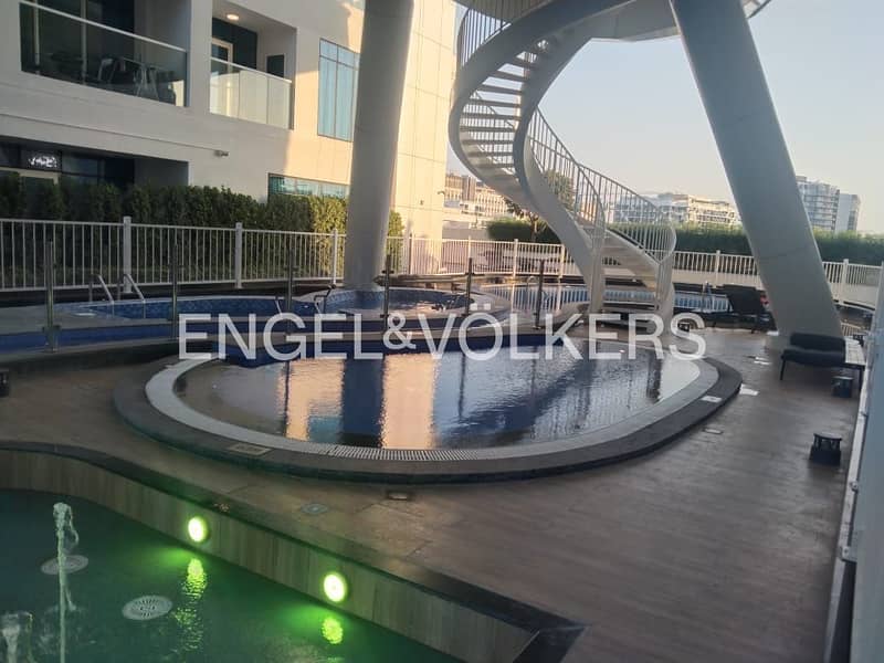 Vacant | Brand New | Fully Furnished - Image 14