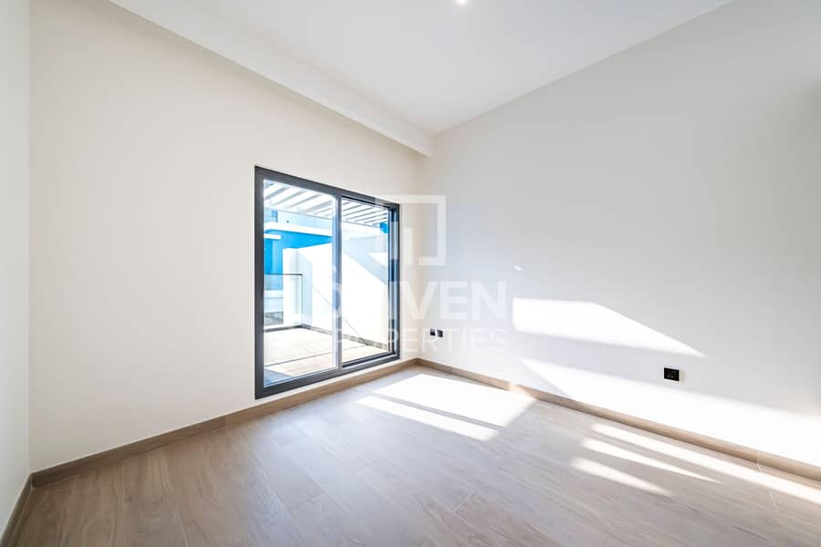 Vacant | Inner Community View | Brand New | Vastu - Image 9