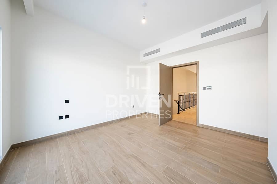 Vacant | Inner Community View | Brand New | Vastu - Image 12