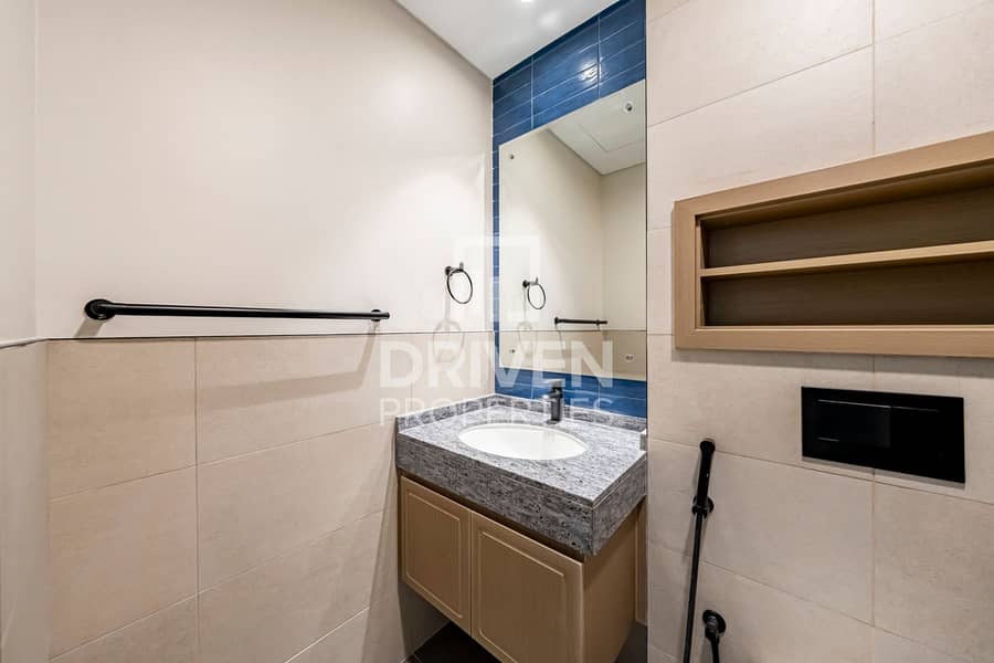 Vacant | Inner Community View | Brand New | Vastu - Image 17