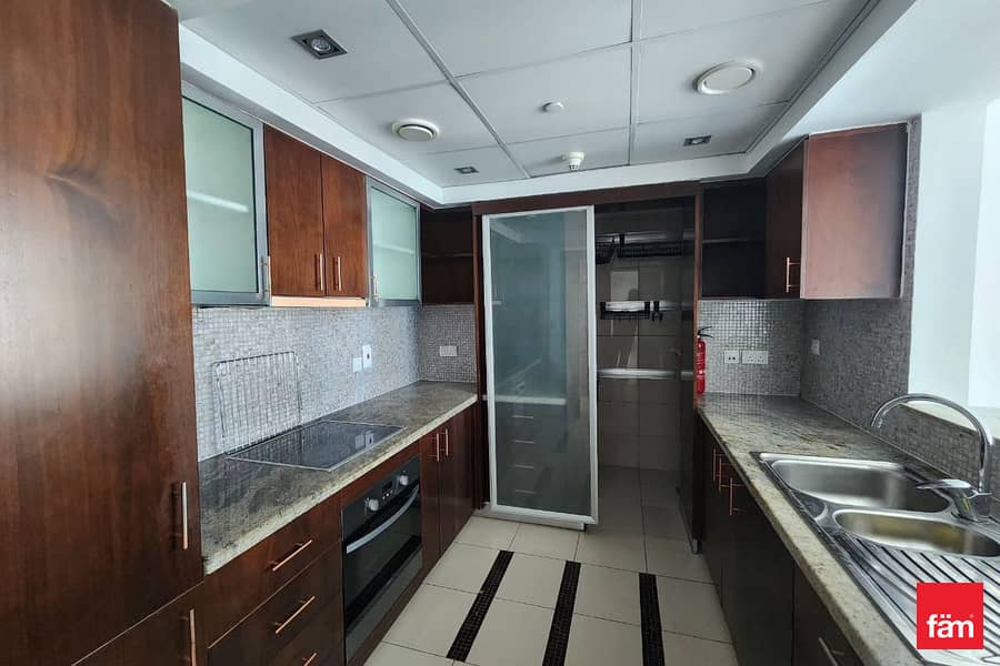 Chiller Free | Vacant | High Floor | Unfurnished - Image 12