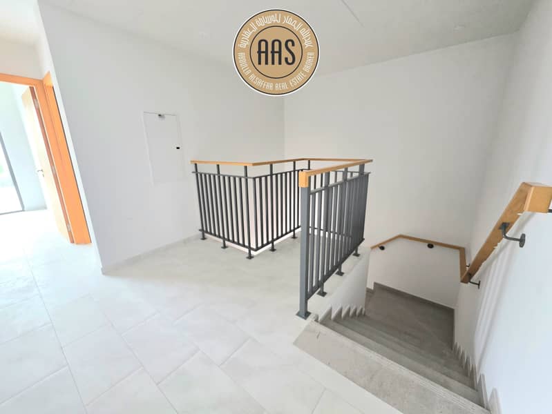 Well-Located 4BR + Maid Villa Near All Amenities – Best Price AED 210,500 - Image 13